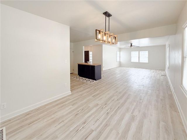 7021 Raytown Road, Kansas City, MO 64133