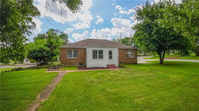 7021 Raytown Road, Kansas City, MO 64133