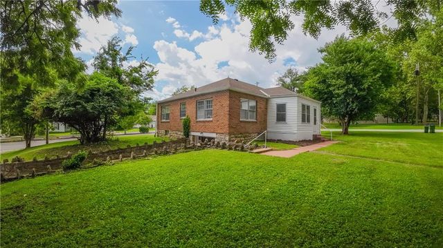 7021 Raytown Road, Kansas City, MO 64133