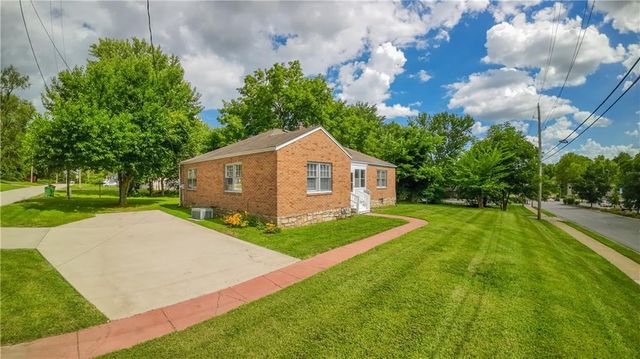 7021 Raytown Road, Kansas City, MO 64133
