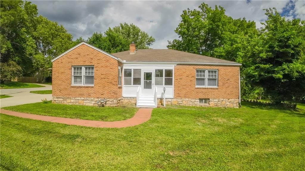 7021 Raytown Road, Kansas City, MO 64133