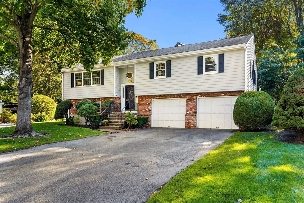 5 Elmwood Rd, Marblehead, MA 01945
