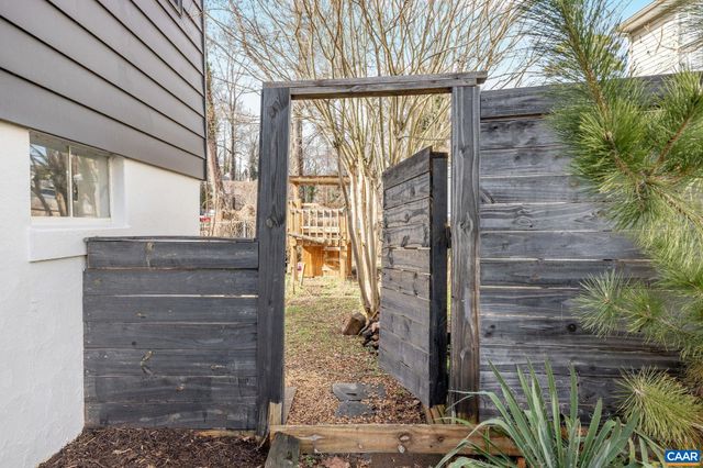 1411 BAKER ST, Charlottesville, VA 22903