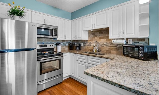 3600 Thomas Dr Apt C104, Panama City, FL 32408