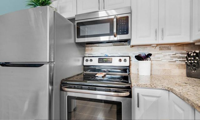 3600 Thomas Dr Apt C104, Panama City, FL 32408