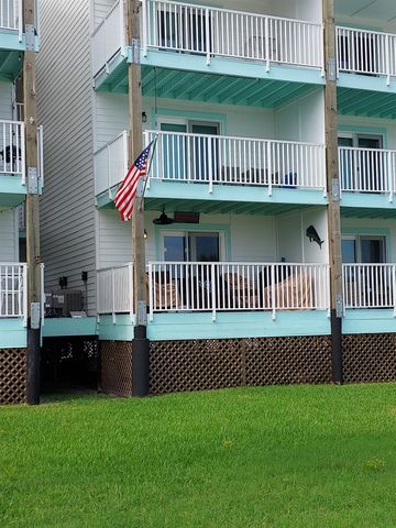 3600 Thomas Dr Apt C104, Panama City, FL 32408