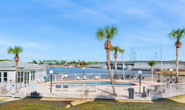 3600 Thomas Dr Apt C104, Panama City, FL 32408