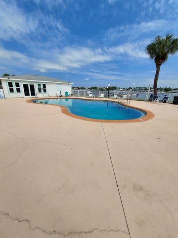 3600 Thomas Dr Apt C104, Panama City, FL 32408