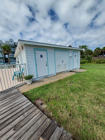 3600 Thomas Dr Apt C104, Panama City, FL 32408