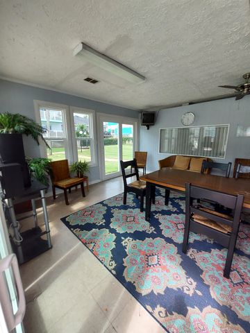 3600 Thomas Dr Apt C104, Panama City, FL 32408