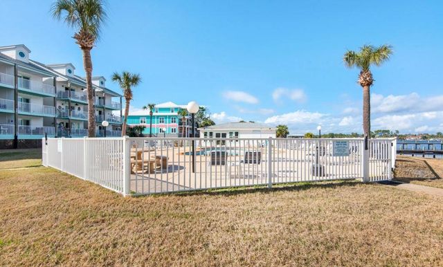 3600 Thomas Dr Apt C104, Panama City, FL 32408