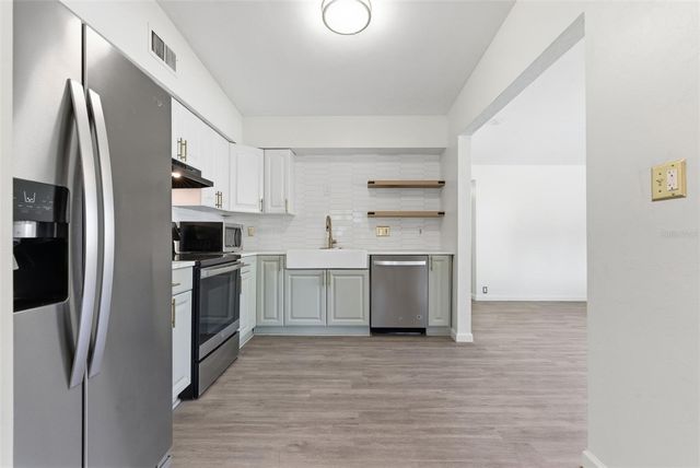 5481 47TH AVENUE N, St Petersburg, FL 33709