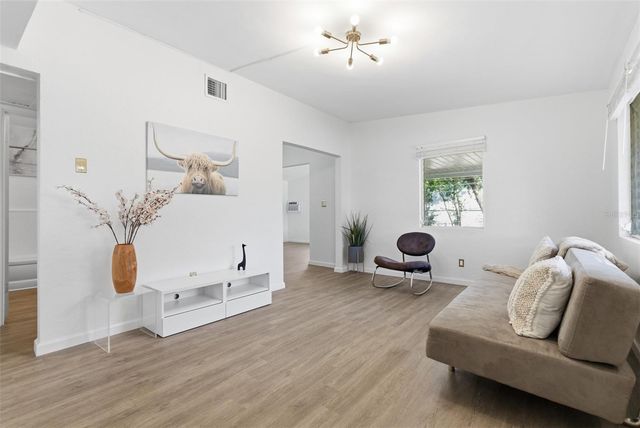 5481 47TH AVENUE N, St Petersburg, FL 33709