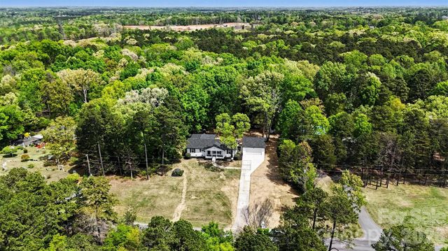 11630 Trails End Lane, Huntersville, NC 28078