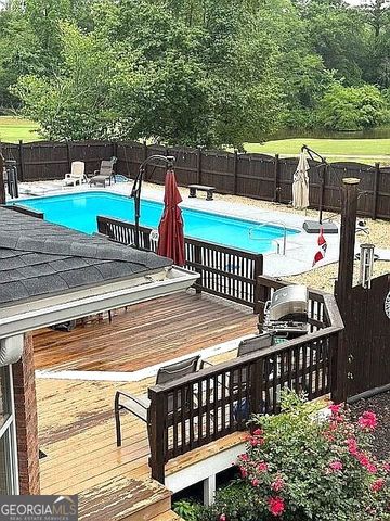 135 Meadow Lakes Boulevard, Cedartown, GA 30125