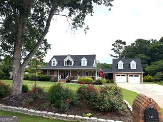 135 Meadow Lakes Boulevard, Cedartown, GA 30125