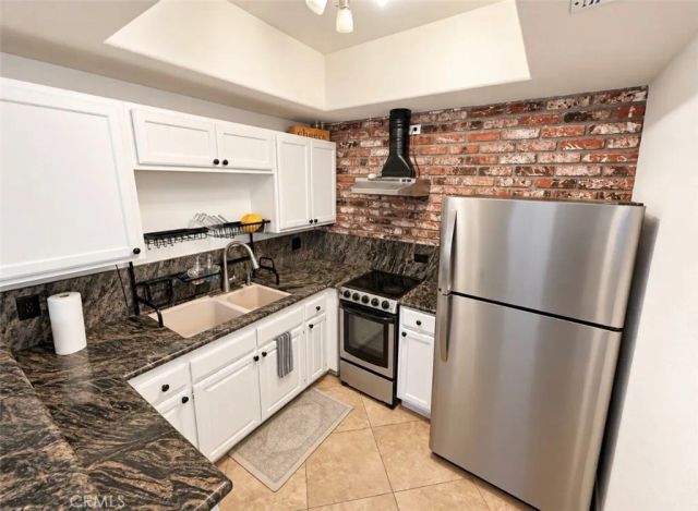 22073 Vacation, Canyon Lake, CA 92587