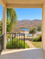 22073 Vacation, Canyon Lake, CA 92587