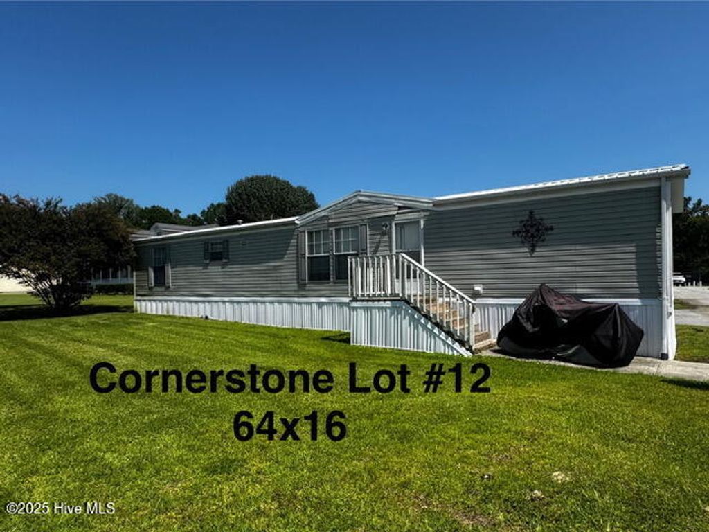 Image 13 of property listing at 108 Smith Mhp Lane, Chinquapin, NC 28521