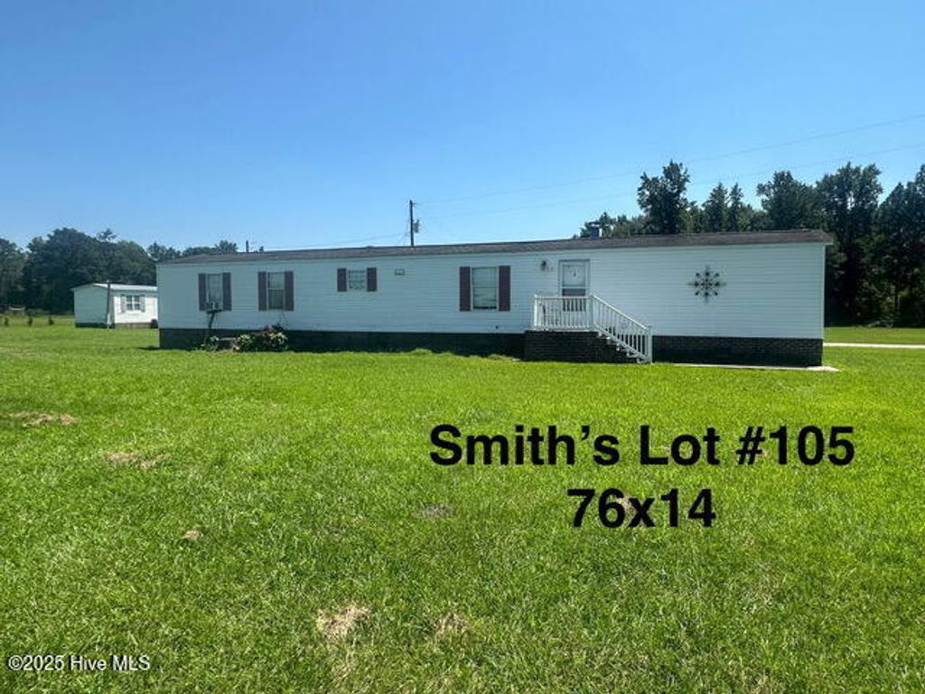 Image 15 of property listing at 108 Smith Mhp Lane, Chinquapin, NC 28521