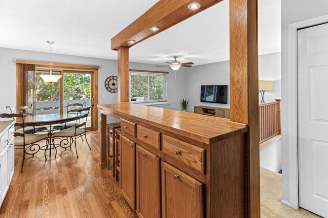 11123 Xavier Circle, Bloomington, MN 55437