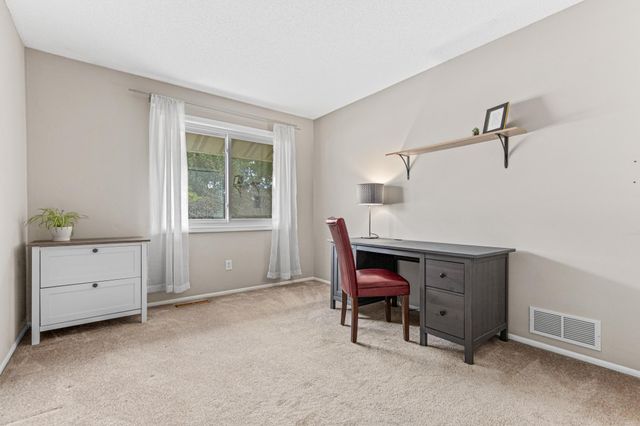 11123 Xavier Circle, Bloomington, MN 55437