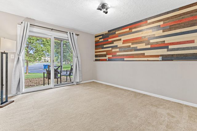 11123 Xavier Circle, Bloomington, MN 55437