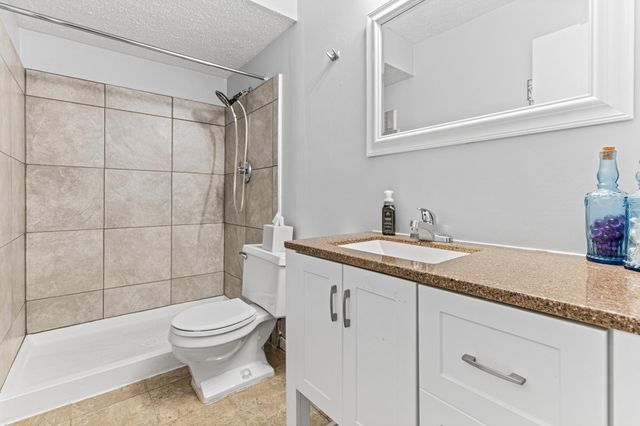 11123 Xavier Circle, Bloomington, MN 55437