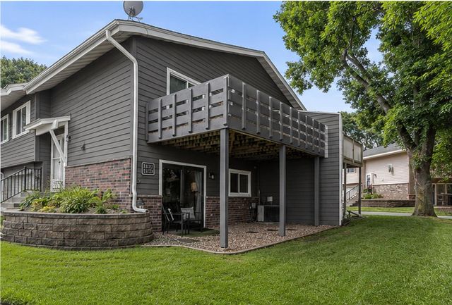 11123 Xavier Circle, Bloomington, MN 55437