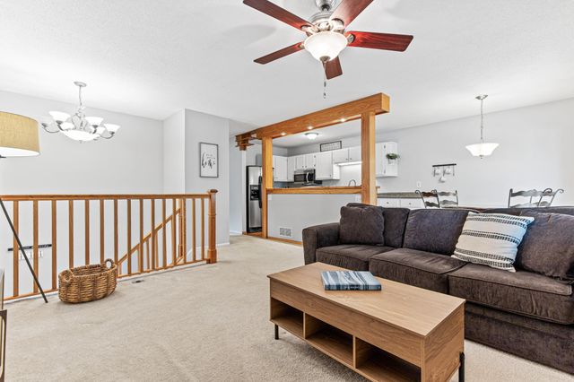 11123 Xavier Circle, Bloomington, MN 55437