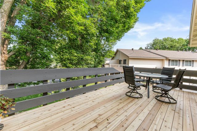 11123 Xavier Circle, Bloomington, MN 55437