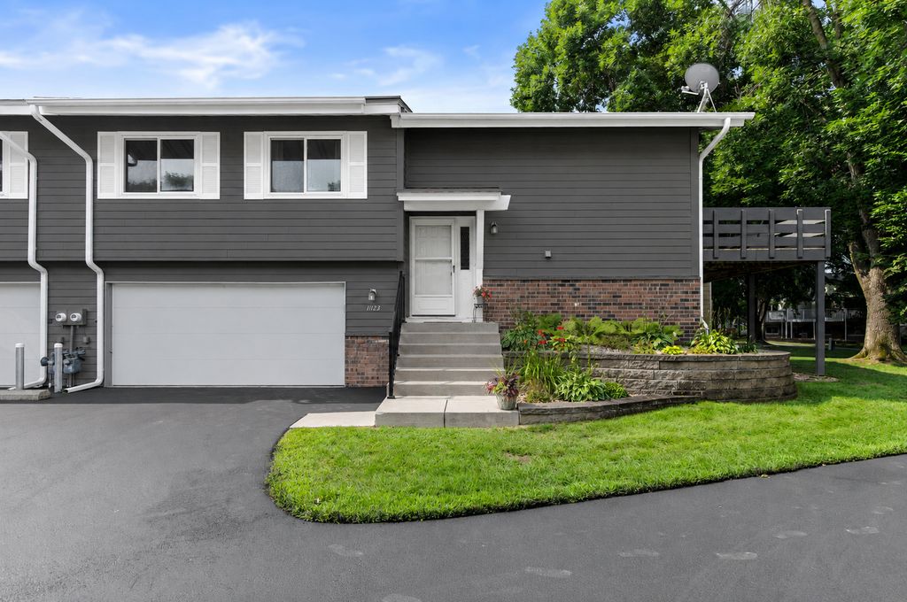 11123 Xavier Circle, Bloomington, MN 55437 — photo 2
