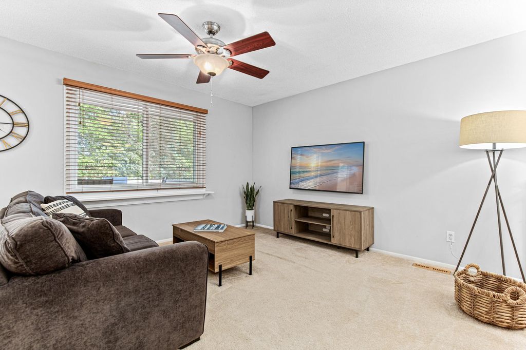 11123 Xavier Circle, Bloomington, MN 55437 — photo 4