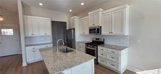 921 Round Top Street, Prairie Grove, AR 72753