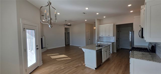 921 Round Top Street, Prairie Grove, AR 72753