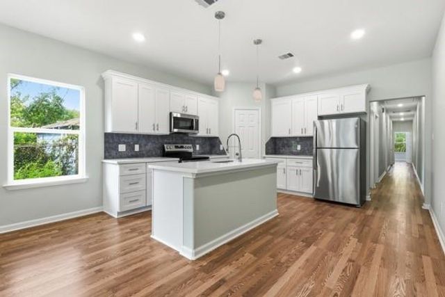 819 Junction Avenue A, Cleveland, TX 77328