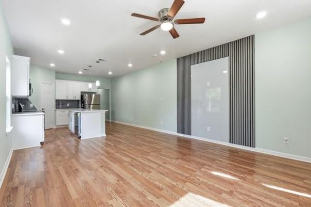 819 Junction Avenue A, Cleveland, TX 77328