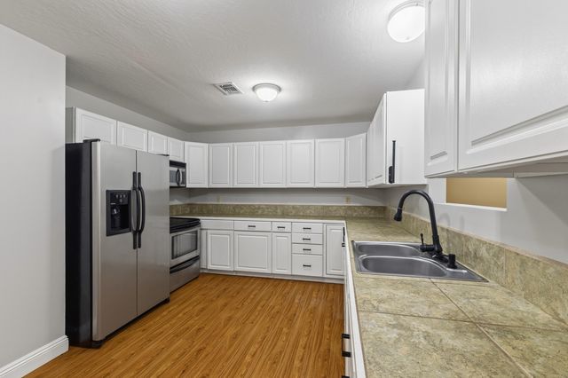 7 Hunter Dr., Hattiesburg, MS 39402