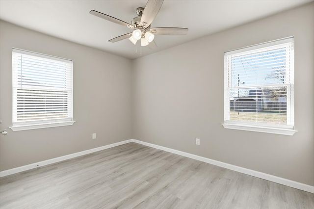 412 N Dallas Street, Pilot Point, TX 76258