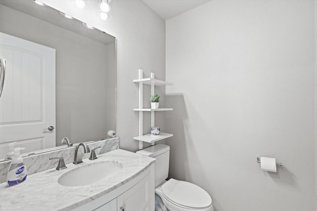 412 N Dallas Street, Pilot Point, TX 76258