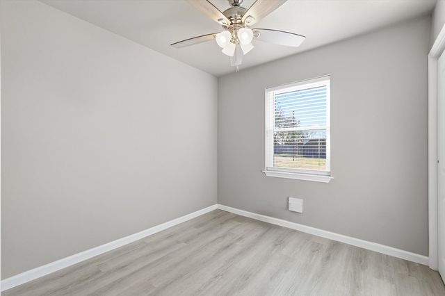 412 N Dallas Street, Pilot Point, TX 76258