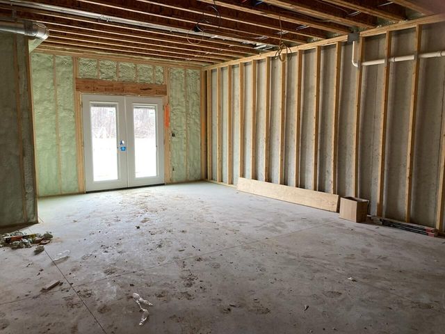 874 3rd Avenue 12, Lake Odessa, MI 48849