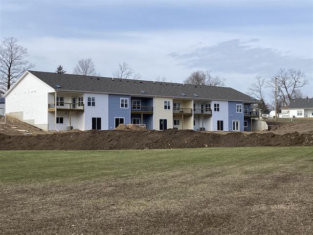 874 3rd Avenue 12, Lake Odessa, MI 48849