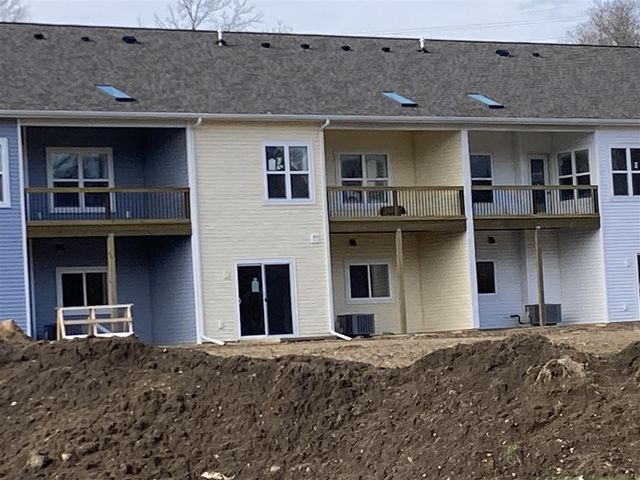 874 3rd Avenue 12, Lake Odessa, MI 48849