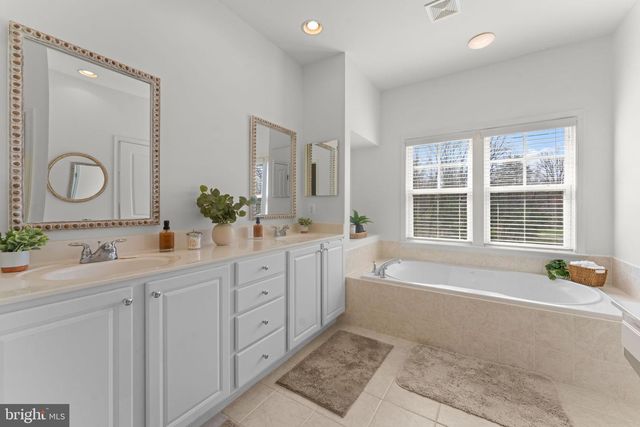 4045 CRAY DR, Warrenton, VA 20187