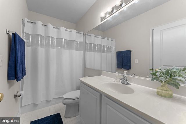 4045 CRAY DR, Warrenton, VA 20187