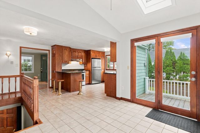 3 Norman Ave, Newburyport, MA 01950
