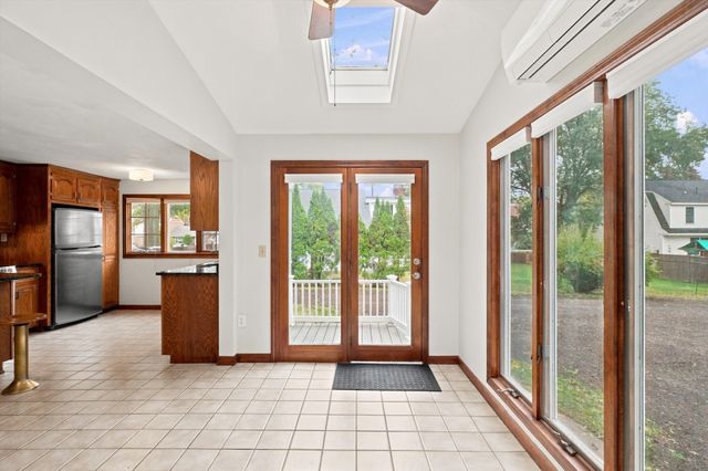 3 Norman Ave, Newburyport, MA 01950