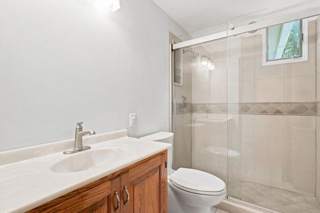 3 Norman Ave, Newburyport, MA 01950
