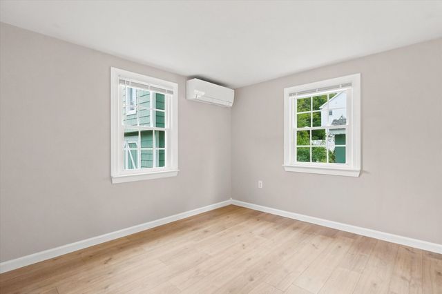 3 Norman Ave, Newburyport, MA 01950